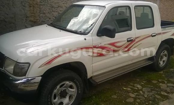 Acheter Occasion Voiture Toyota Hilux Blanc à Bujumbura, Bujumbura Acheter Occasion Voiture Toyota Hilux Blanc à Bujumbura, Bujumbura