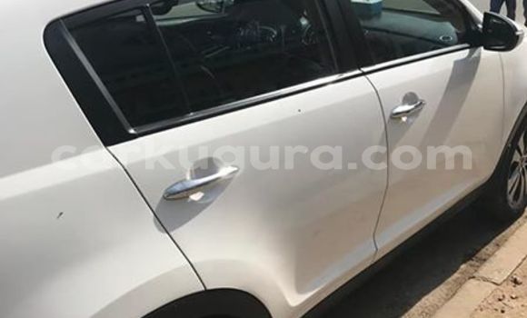 Acheter Occasion Voiture Kia Sportage Blanc à Bujumbura, Bujumbura Acheter Occasion Voiture Kia Sportage Blanc à Bujumbura, Bujumbura