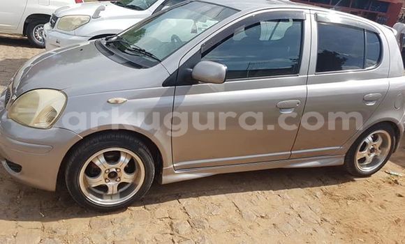 Acheter Occasion Voiture Toyota Vitz Gris à Bujumbura, Bujumbura Acheter Occasion Voiture Toyota Vitz Gris à Bujumbura, Bujumbura