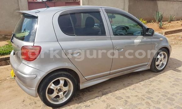 Acheter Occasion Voiture Toyota Vitz Gris à Bujumbura, Bujumbura Acheter Occasion Voiture Toyota Vitz Gris à Bujumbura, Bujumbura