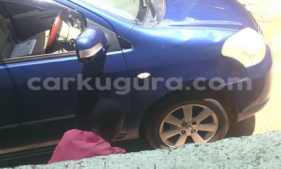 Acheter Occasion Voiture Toyota Raum Bleu à Bujumbura, Bujumbura Acheter Occasion Voiture Toyota Raum Bleu à Bujumbura, Bujumbura