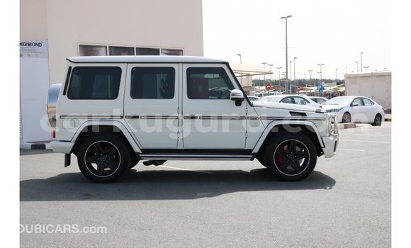 Acheter Import Voiture Mercedes-Benz 190 Blanc à Import - Dubai, Bujumbura