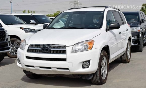 Nunua Imported Toyota 4Runner Nyeupe Gari ndani ya Import - Dubai nchini Bujumbura Nunua Imported Toyota 4Runner Nyeupe Gari ndani ya Import - Dubai nchini Bujumbura
