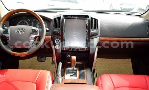 Nunua Imported Toyota Land Cruiser Nyeusi Gari ndani ya Import - Dubai nchini Bujumbura Nunua Imported Toyota Land Cruiser Nyeusi Gari ndani ya Import - Dubai nchini Bujumbura