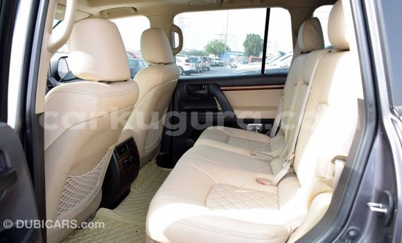 Buy Import Toyota Land Cruiser Other Car in Import - Dubai in Bujumbura Buy Import Toyota Land Cruiser Other Car in Import - Dubai in Bujumbura