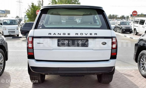 Acheter Import Voiture Land Rover Range Rover Blanc à Import - Dubai, Bujumbura Acheter Import Voiture Land Rover Range Rover Blanc à Import - Dubai, Bujumbura