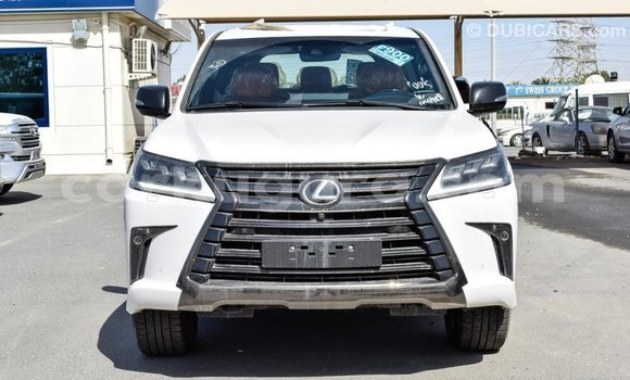 Nunua Imported Lexus LX Nyeupe Gari ndani ya Import - Dubai nchini Bujumbura Nunua Imported Lexus LX Nyeupe Gari ndani ya Import - Dubai nchini Bujumbura