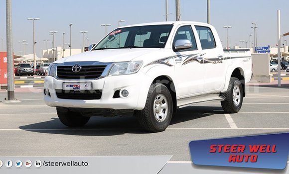 Acheter Import Voiture Toyota Hilux Blanc à Import - Dubai, Bujumbura Acheter Import Voiture Toyota Hilux Blanc à Import - Dubai, Bujumbura