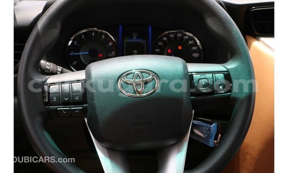 Acheter Import Voiture Toyota Fortuner Noir à Import - Dubai, Bujumbura Acheter Import Voiture Toyota Fortuner Noir à Import - Dubai, Bujumbura