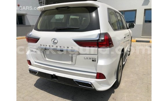 Acheter Import Voiture Lexus LX Blanc à Import - Dubai, Bujumbura Acheter Import Voiture Lexus LX Blanc à Import - Dubai, Bujumbura